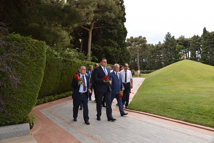 “Azpetrol” Company visited the grave of national leader Heydar Aliyev on the occasion of his birthday.
