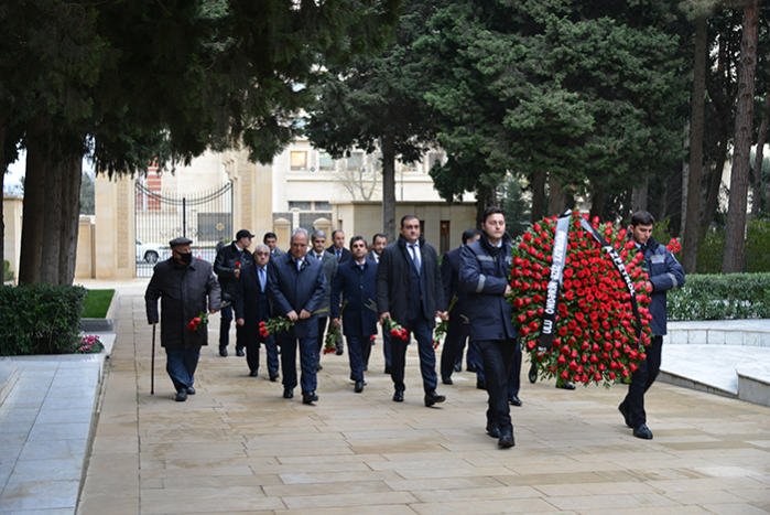 The management of “Azpetrol” Company respectfully commemorated National Leader Heydar Aliyev’s Memorial Day. 