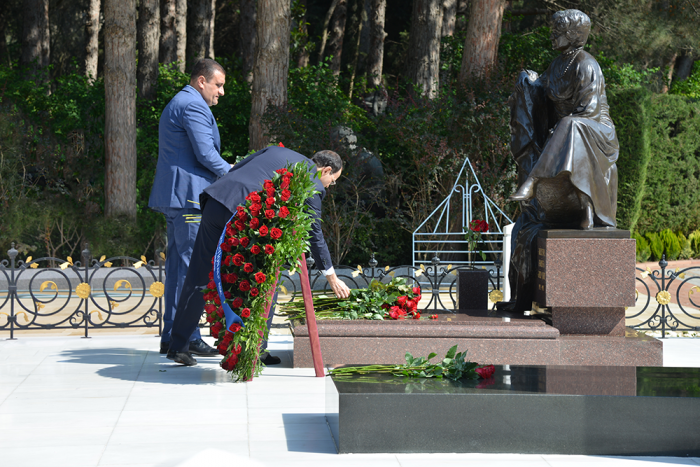 Коллектив "Azpetrol" с глубоким уважением и почтением чтит память Великого Лидера Гейдара Алиева