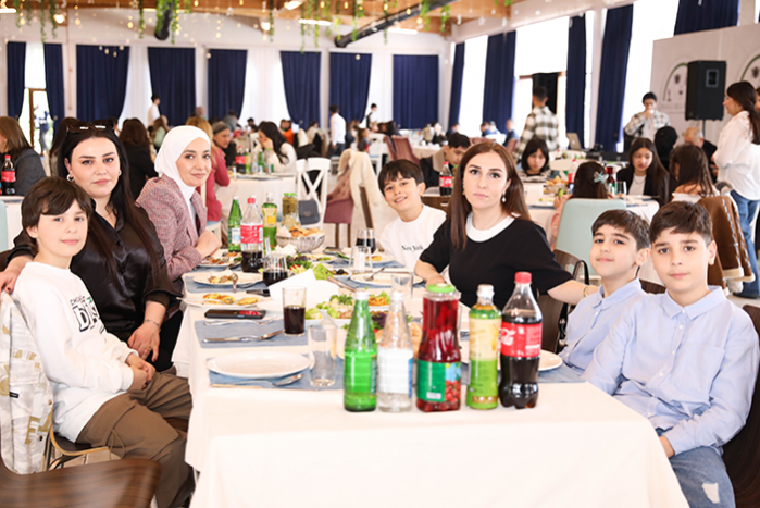 По случаю 8 Марта «Международного женского дня» для женщин и детей шехидов было проведено праздничное мероприятие.